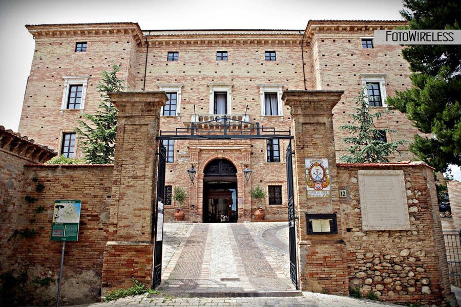 Castello Chiola, Loreto Aprutino. Location per matrimoni. FotoWireless