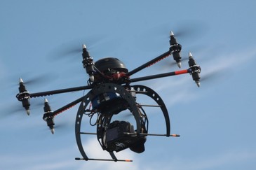 Drone professionale utilizzato per riprese fotografiche e video